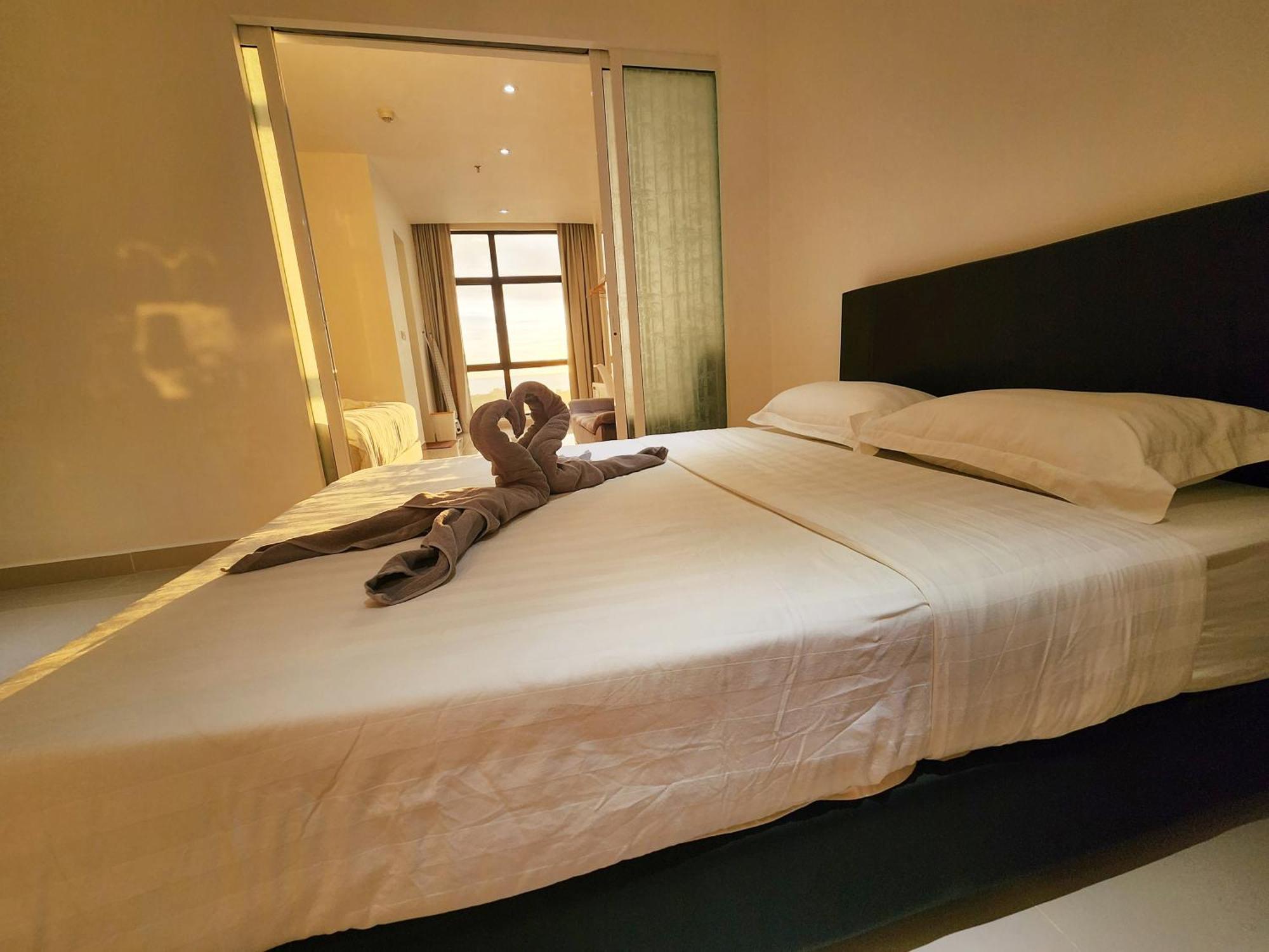The Shore Kota Kinabalu City Centre By Lw Suites ภายนอก รูปภาพ
