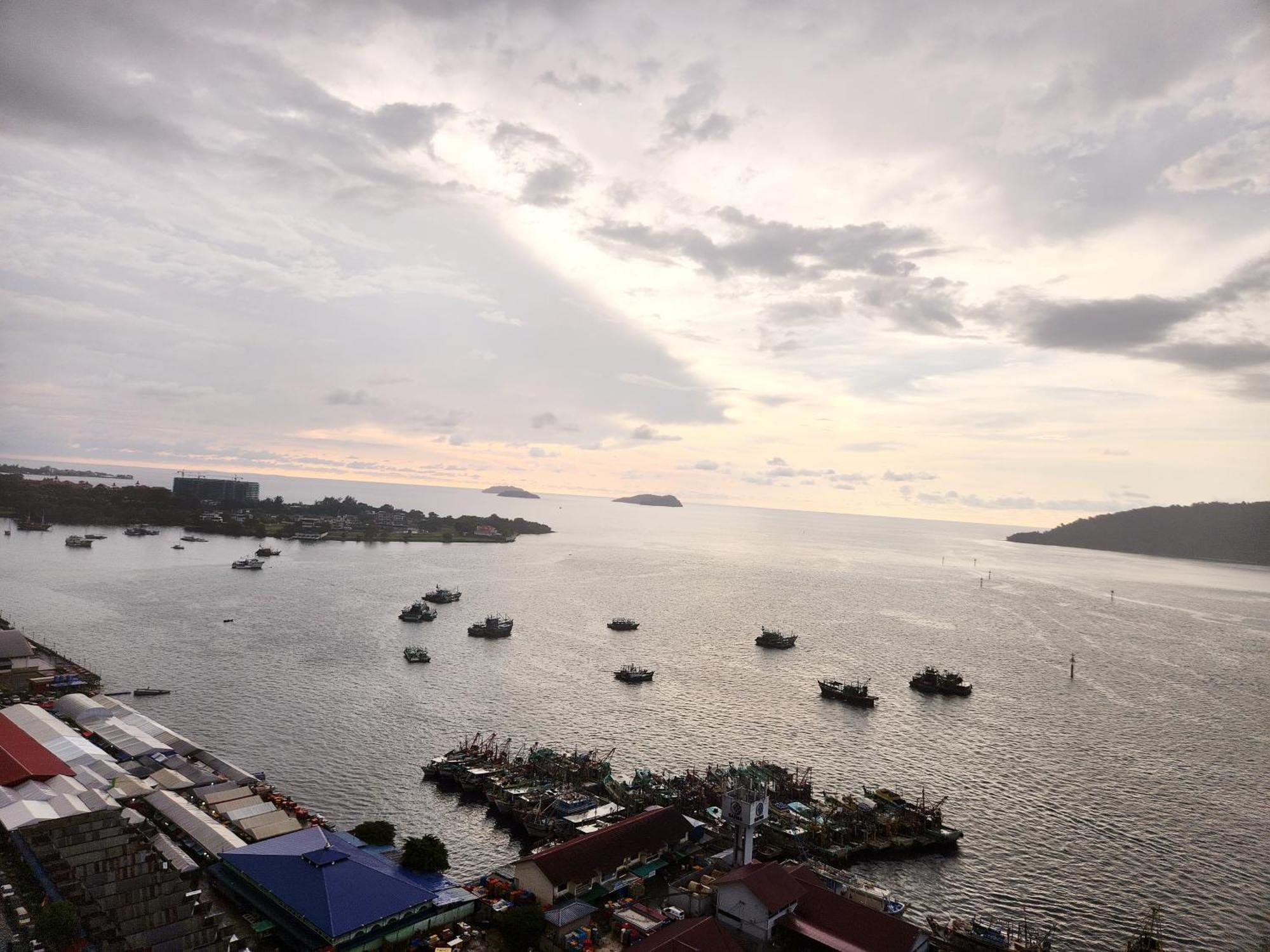 The Shore Kota Kinabalu City Centre By Lw Suites ภายนอก รูปภาพ